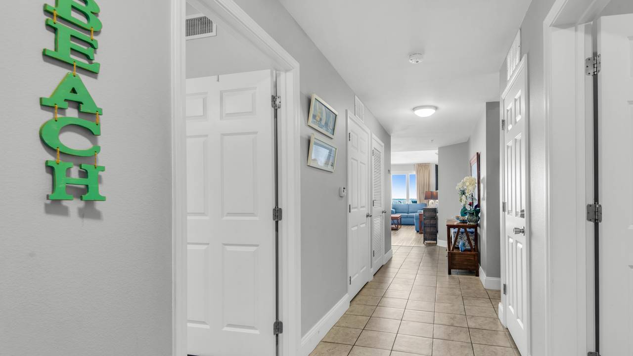 LTW933 Hallway LTW933 Hallway