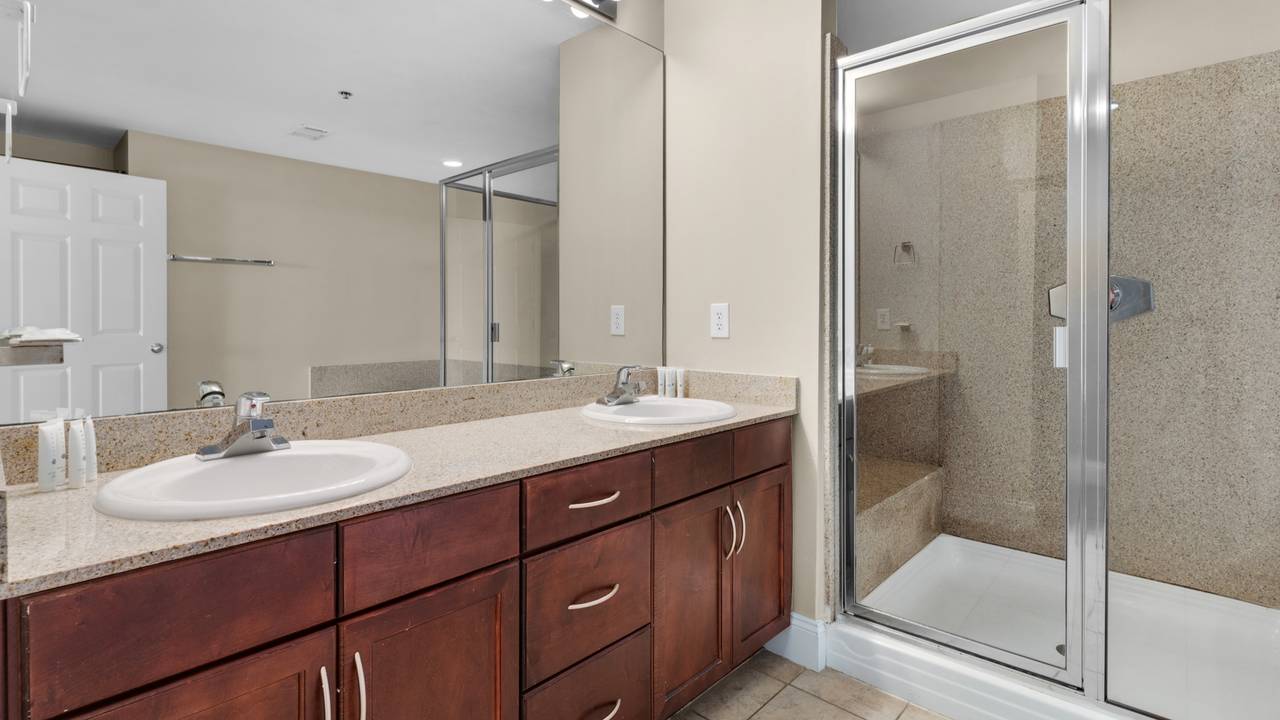 LTW933 Bathroom LTW933 Bathroom