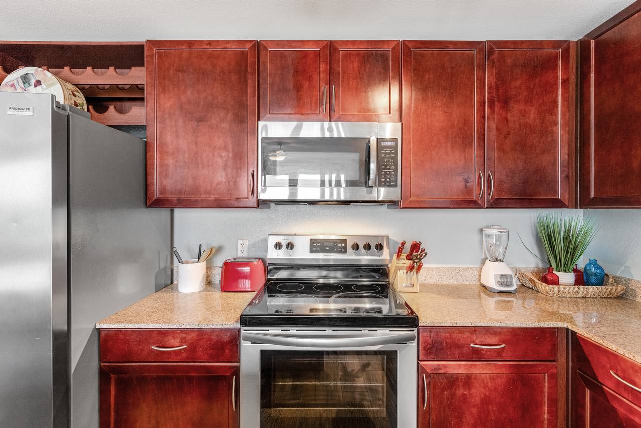 Laketown Wharf 335 Kitchen Laketown Wharf 335 Kitchen