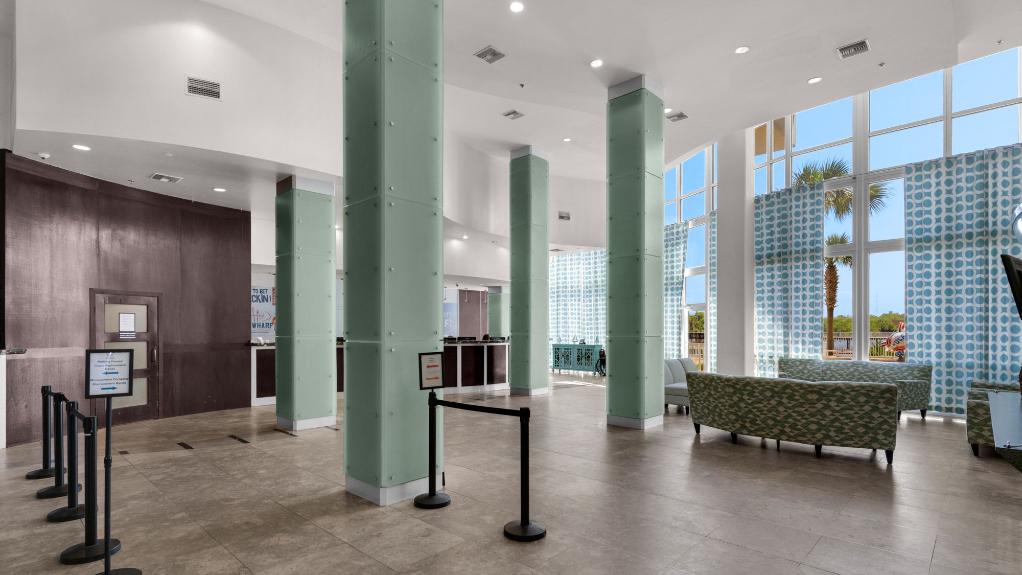 Laketown Wharf Grounds and Amenities