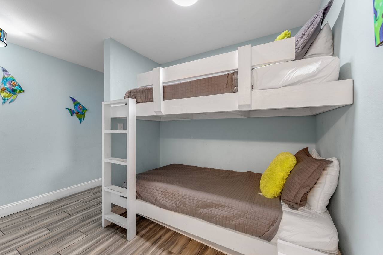 Laketown Wharf 335 Bunk Bed Laketown Wharf 335 Bunk Bed