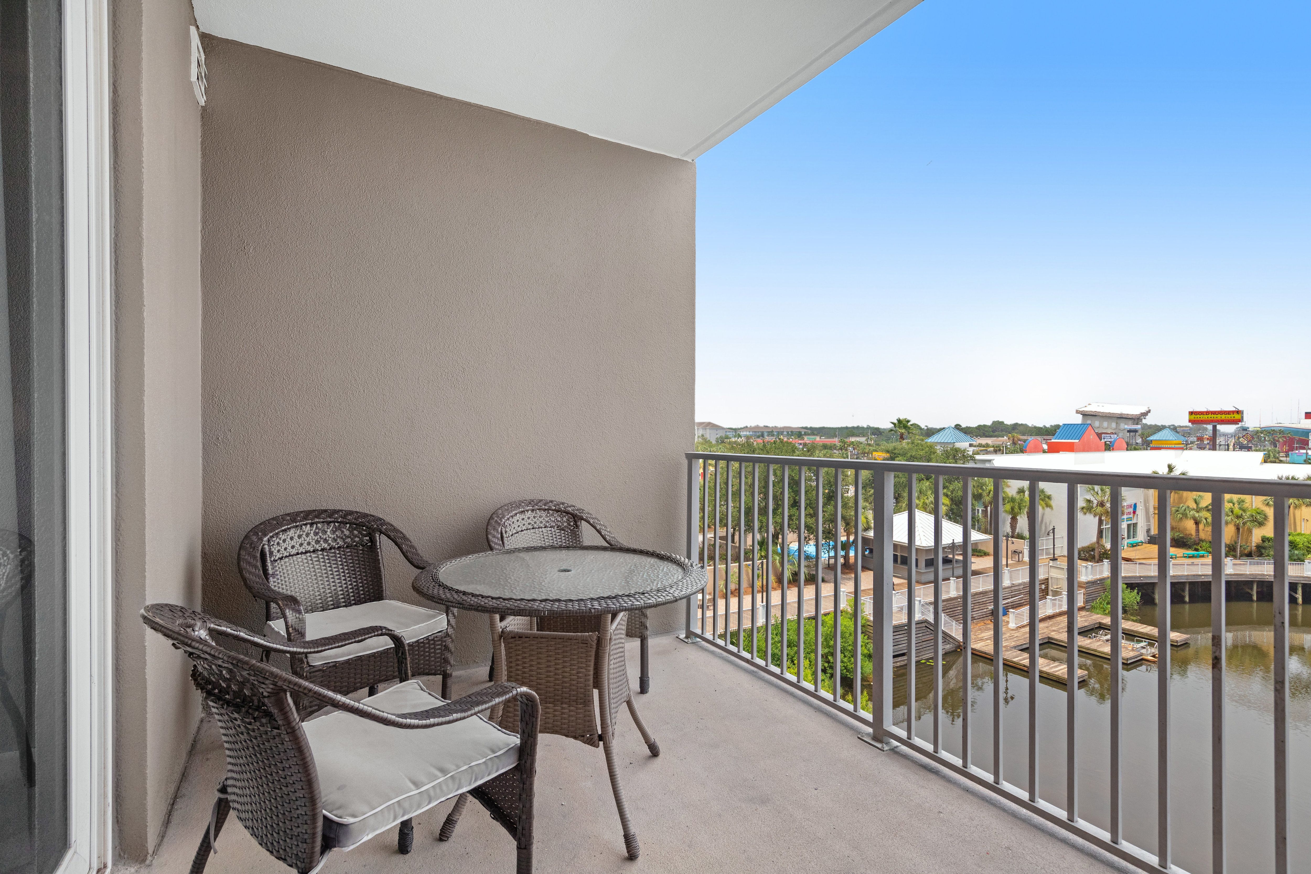 Laketown Wharf 335 Balcony with Lake Views