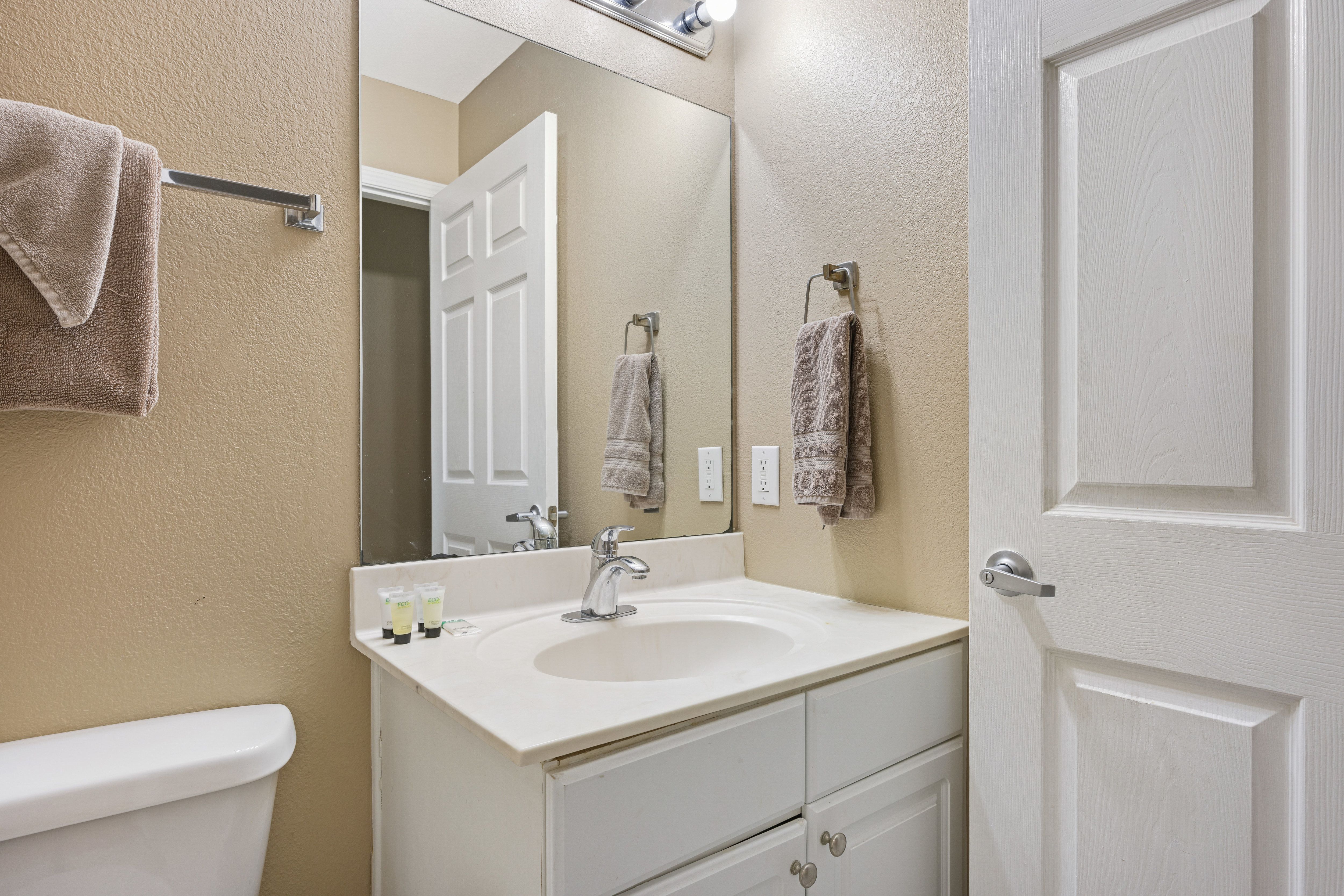 Tidewater 403 Bathroom