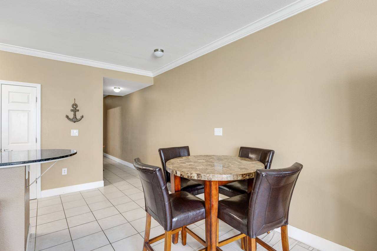 Tidewater 403 Dining Table Tidewater 403 Dining Table