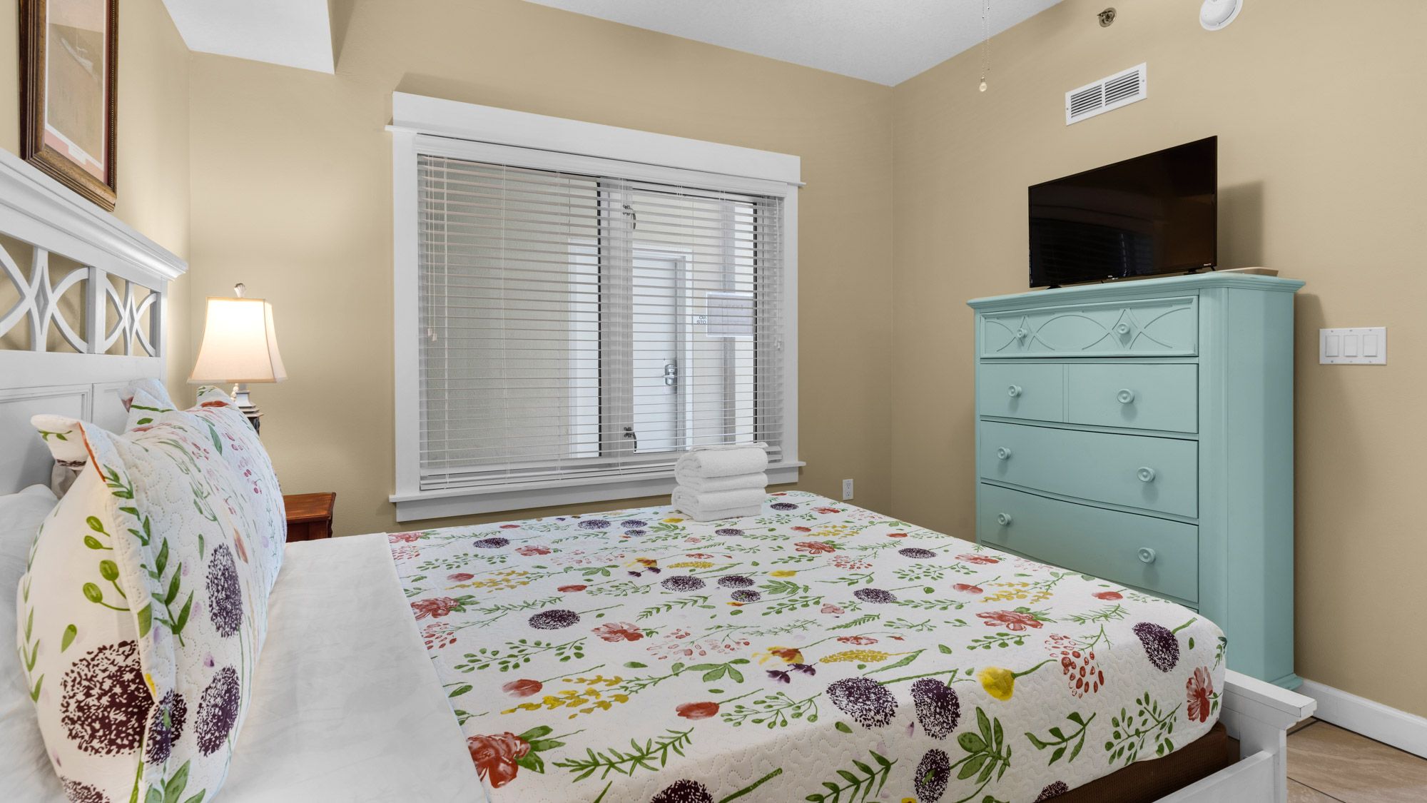 Grand Panama 1-1006 Guest Bedroom