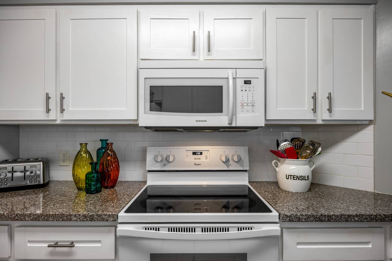 St. Thomas Square 1210B Kitchen St. Thomas Square 1210B Kitchen