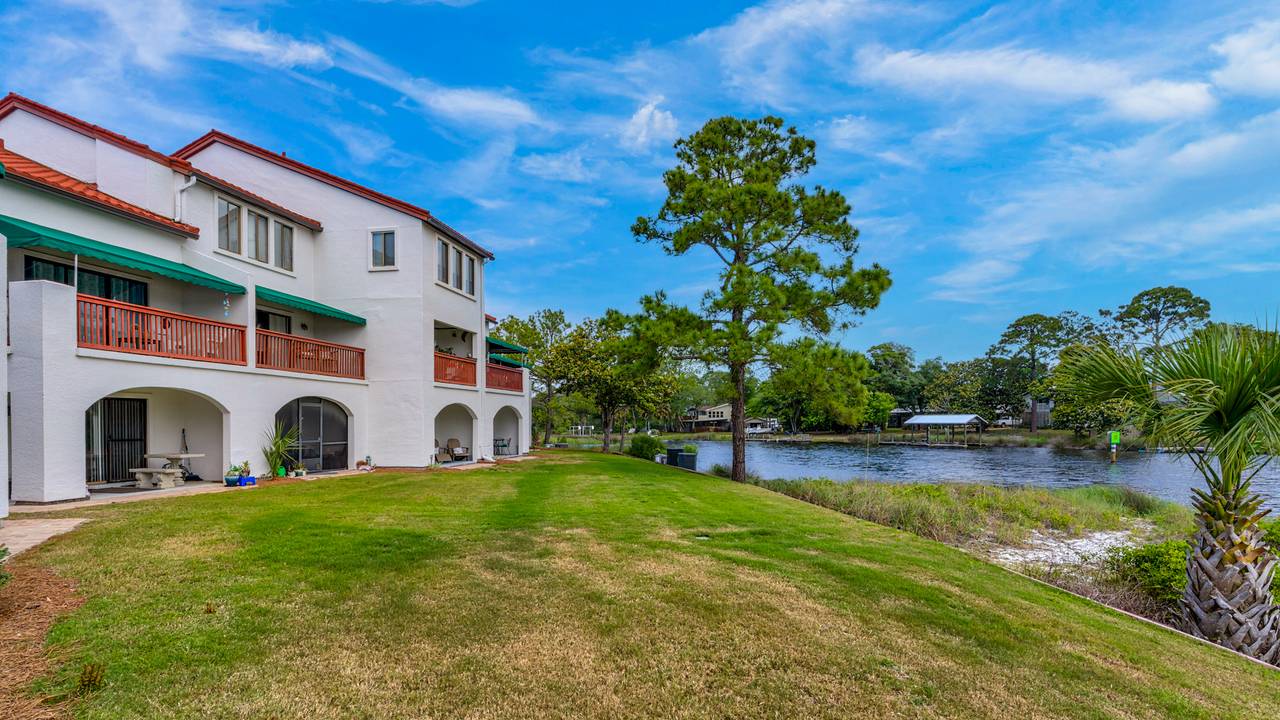 STQ1208B Exterior STQ1208B Exterior