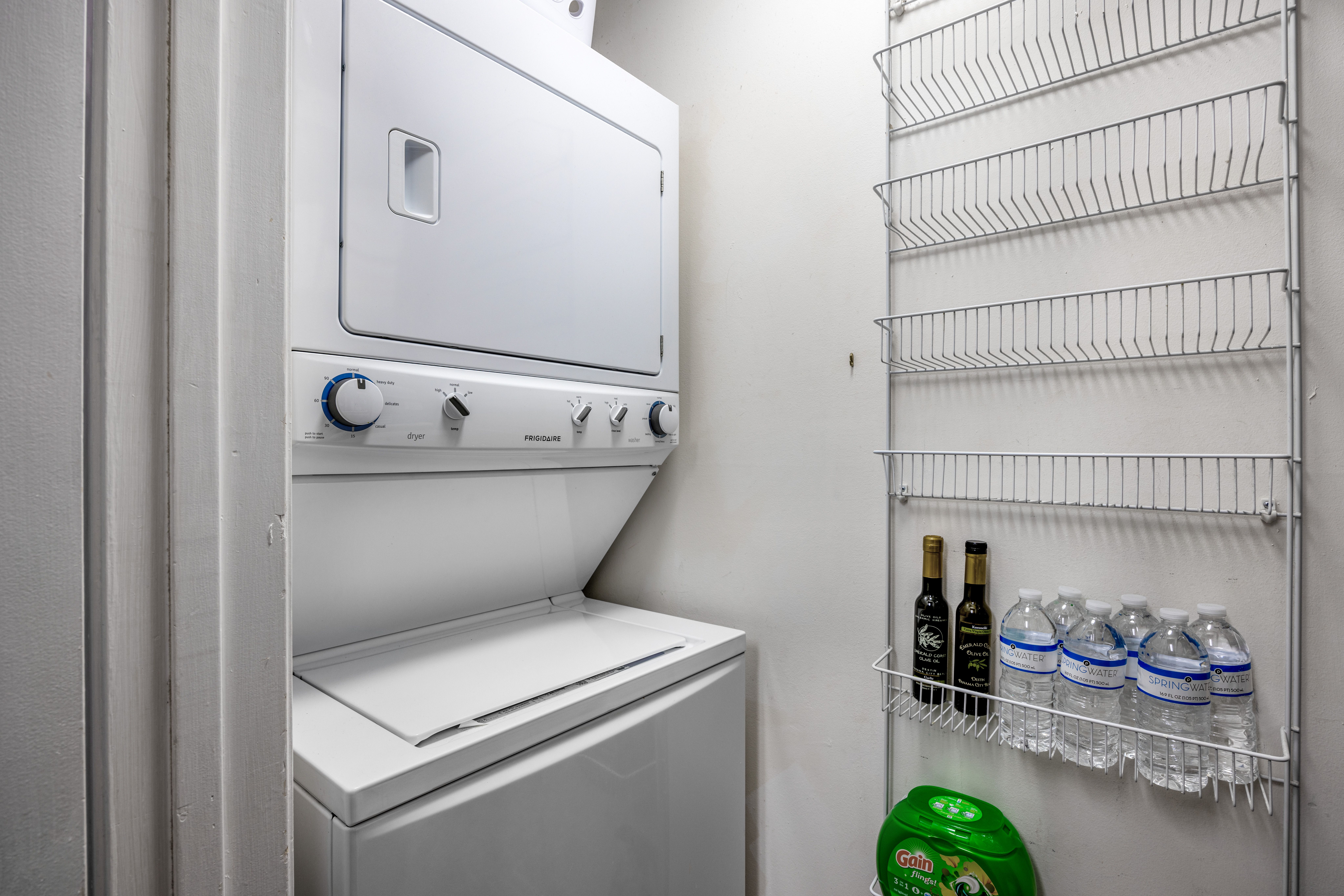 St. Thomas Square 1210B Washer and Dryer