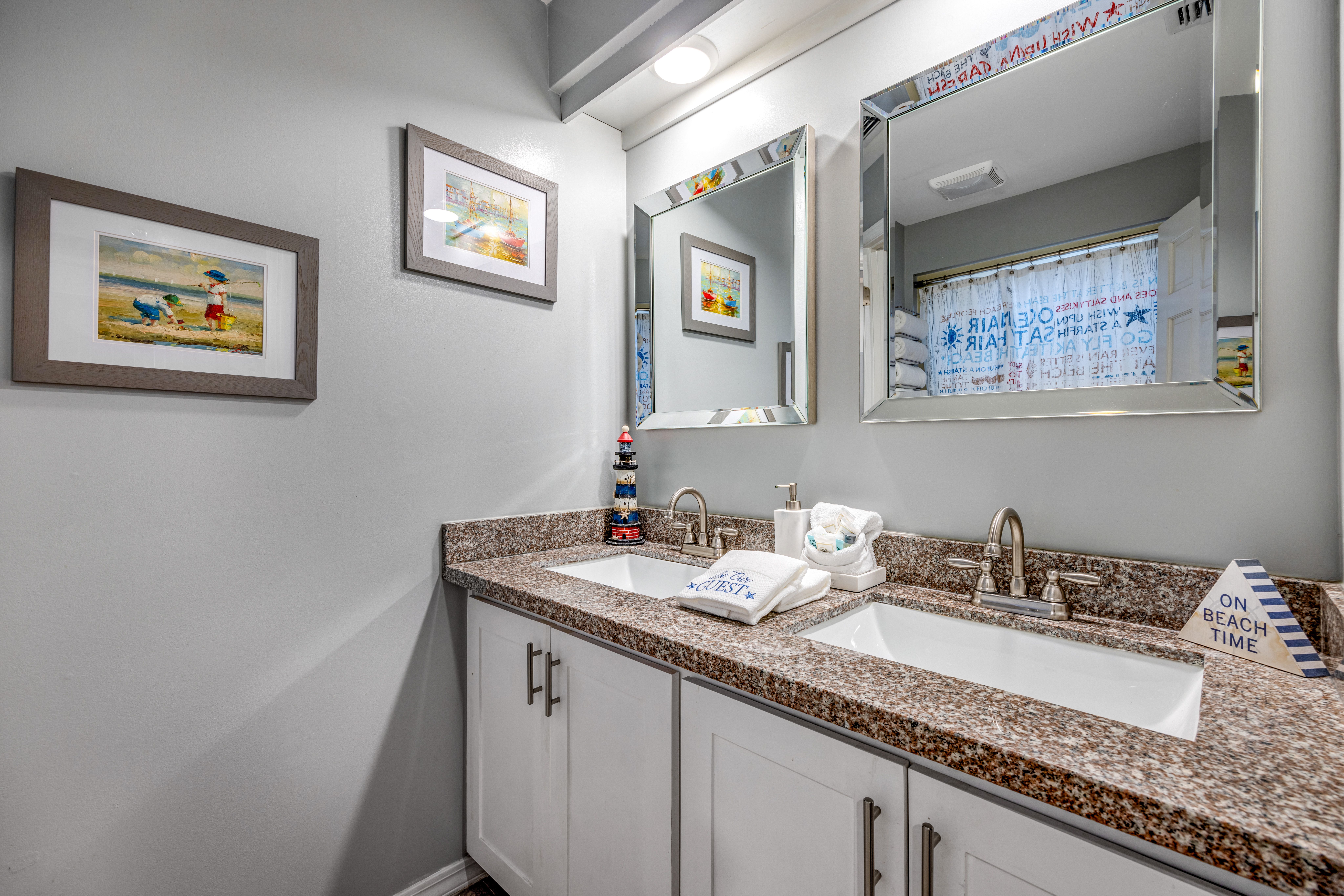 St. Thomas Square 1210B Bathroom