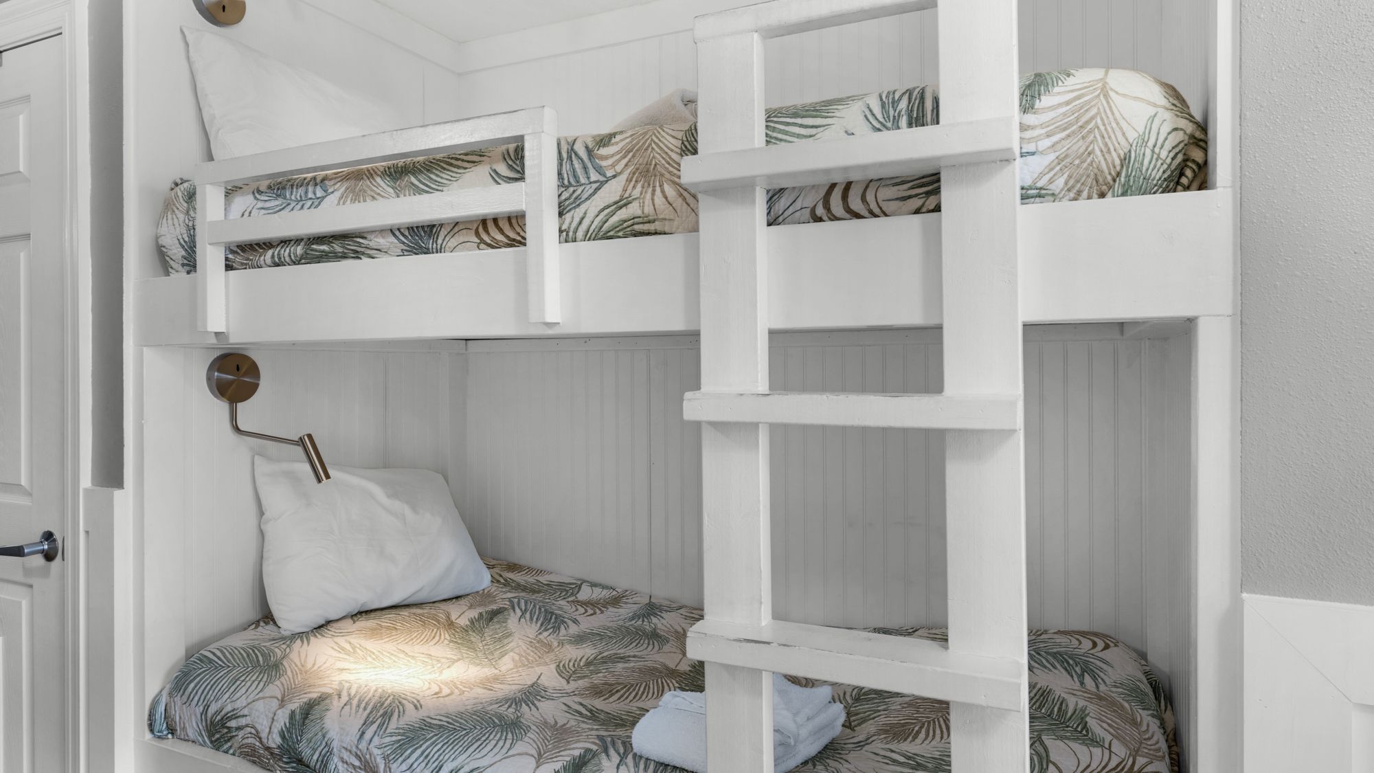 Calypso 2-2007 Bedroom