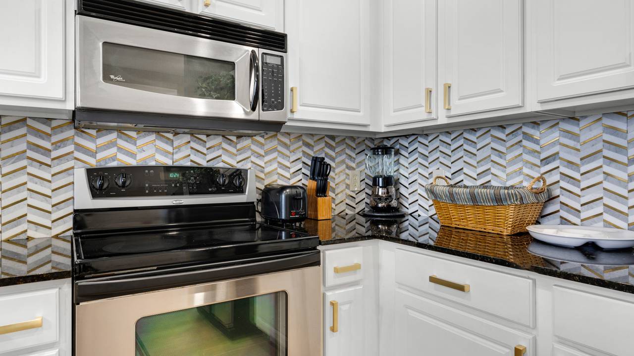 Calypso 2-2007 Kitchen Area Calypso 2-2007 Kitchen Area