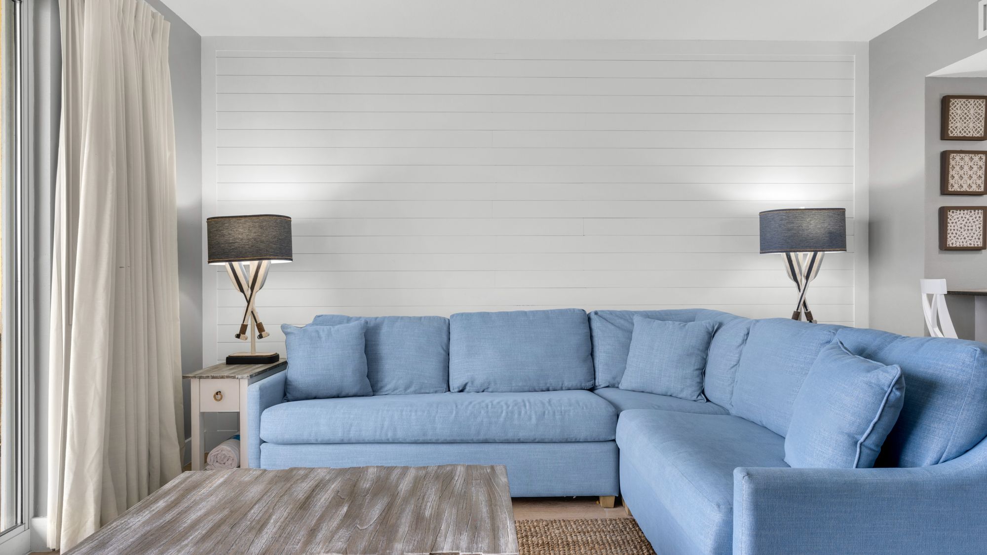 Calypso 2-2007 Living Area