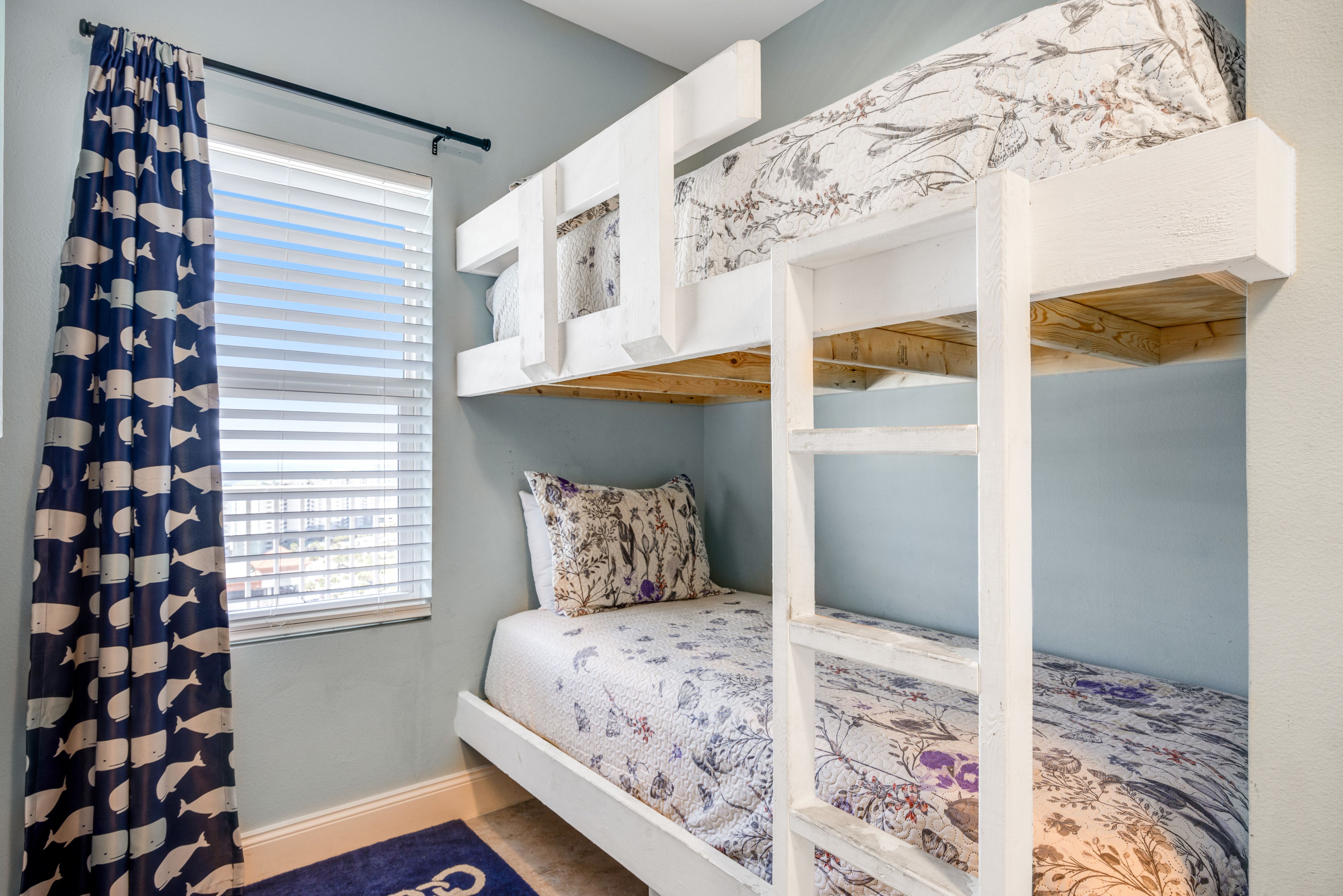 Laketown Wharf 1730 Bunk Bed