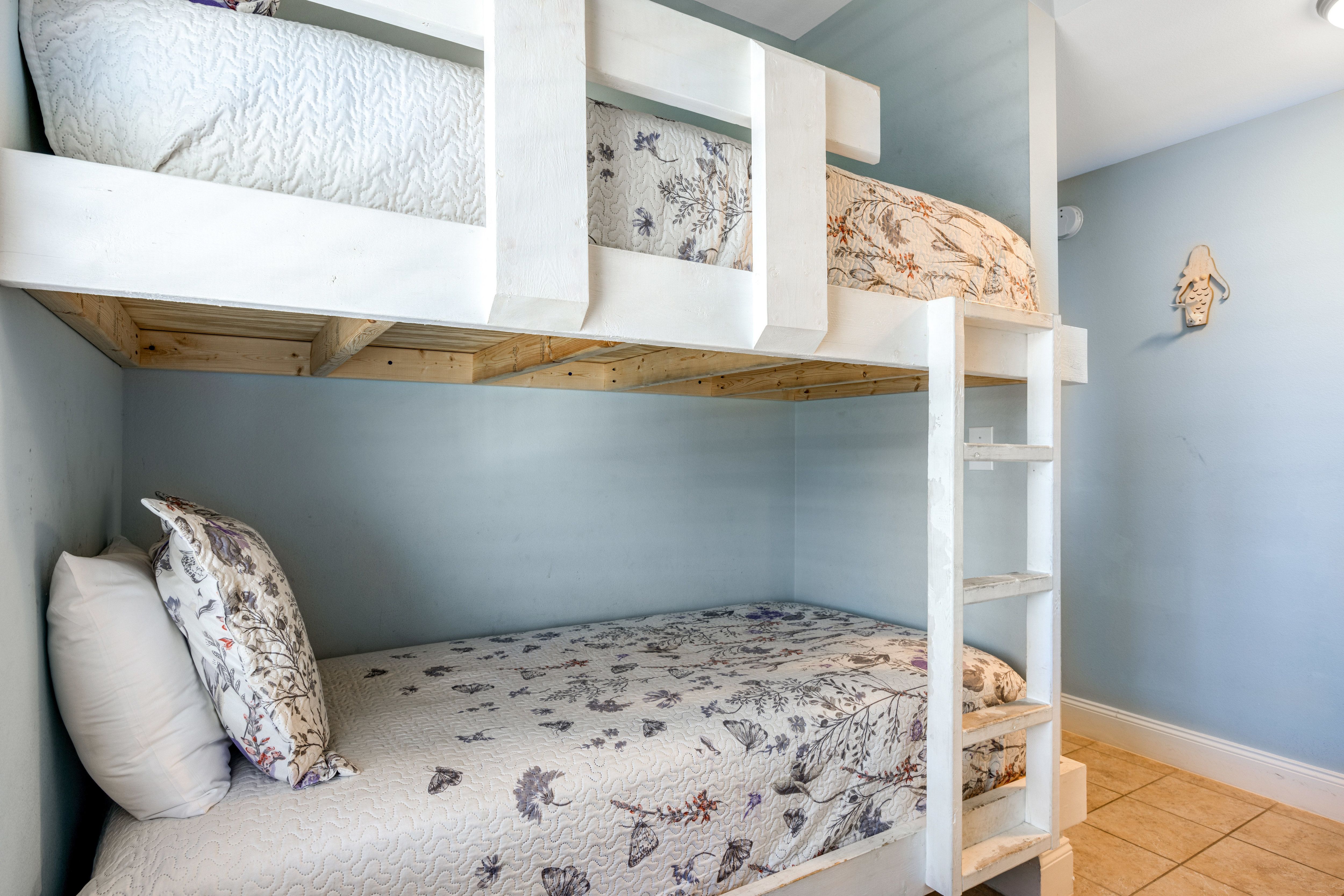 Laketown Wharf 1730 Bunk Bed