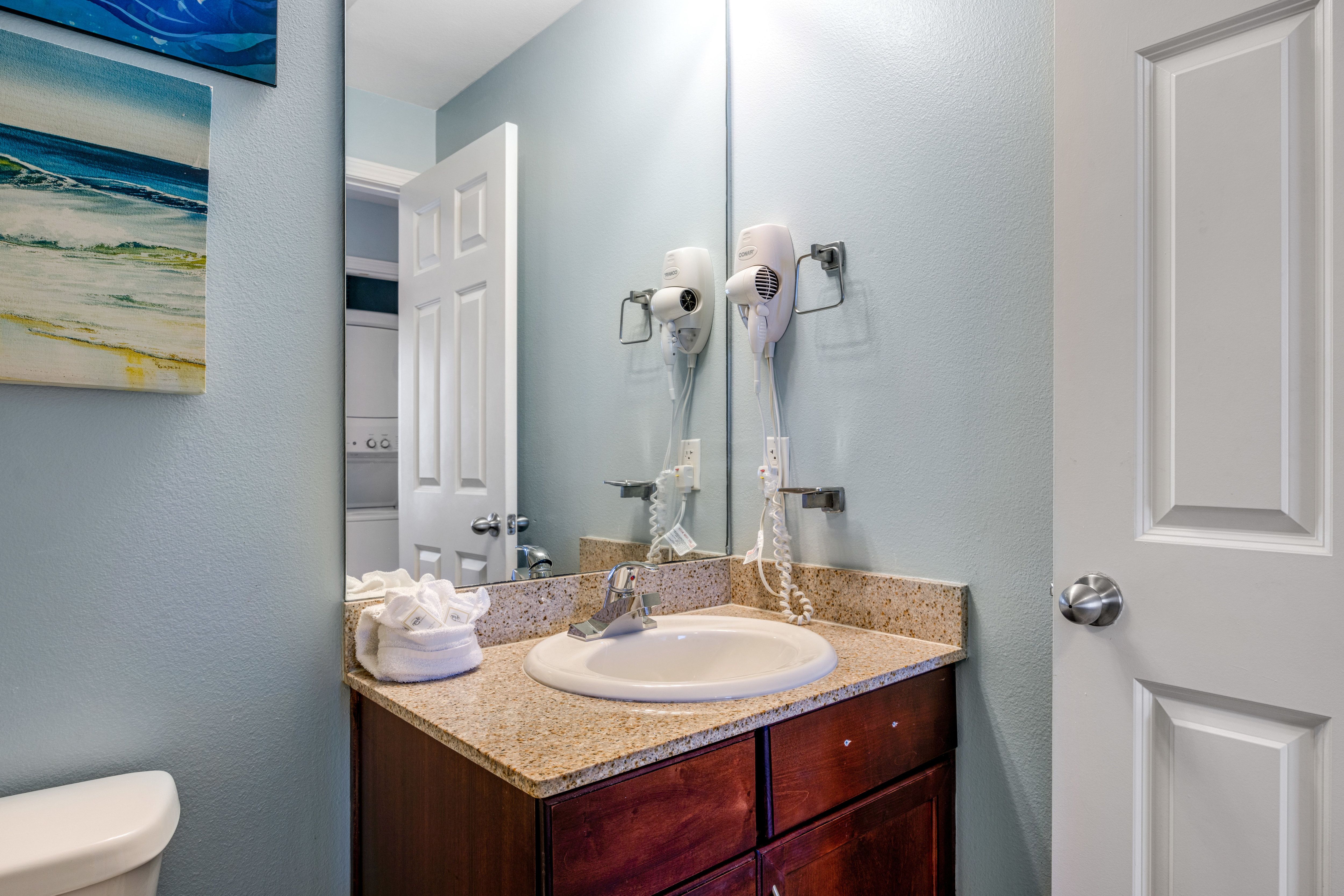 Laketown Wharf 1730 Bathroom