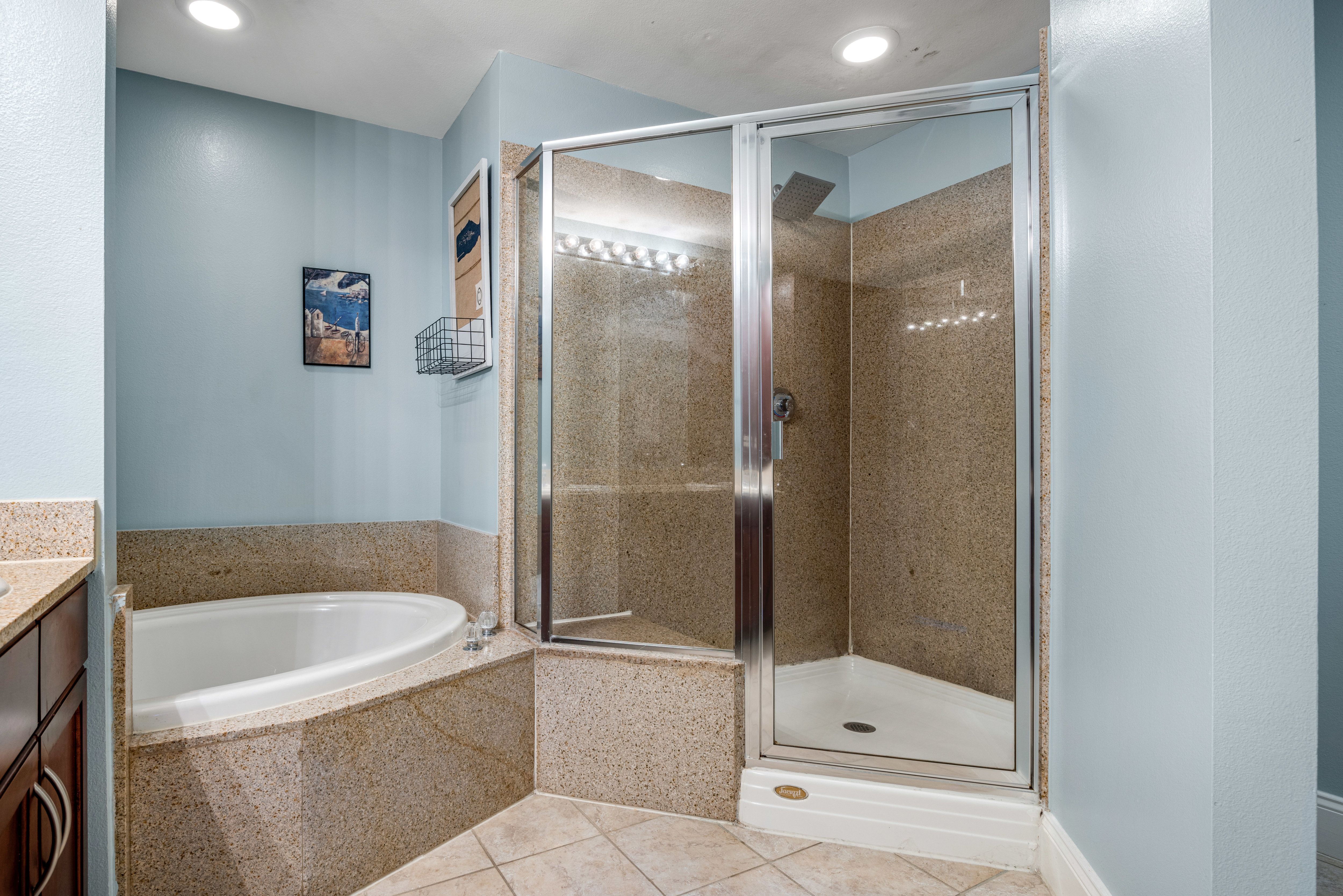 Laketown Wharf 1730 Bathroom