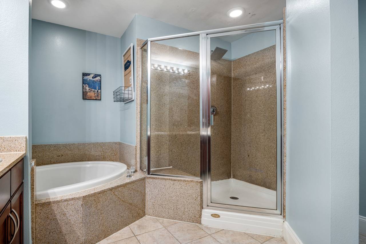 Laketown Wharf 1730 Bathroom Laketown Wharf 1730 Bathroom