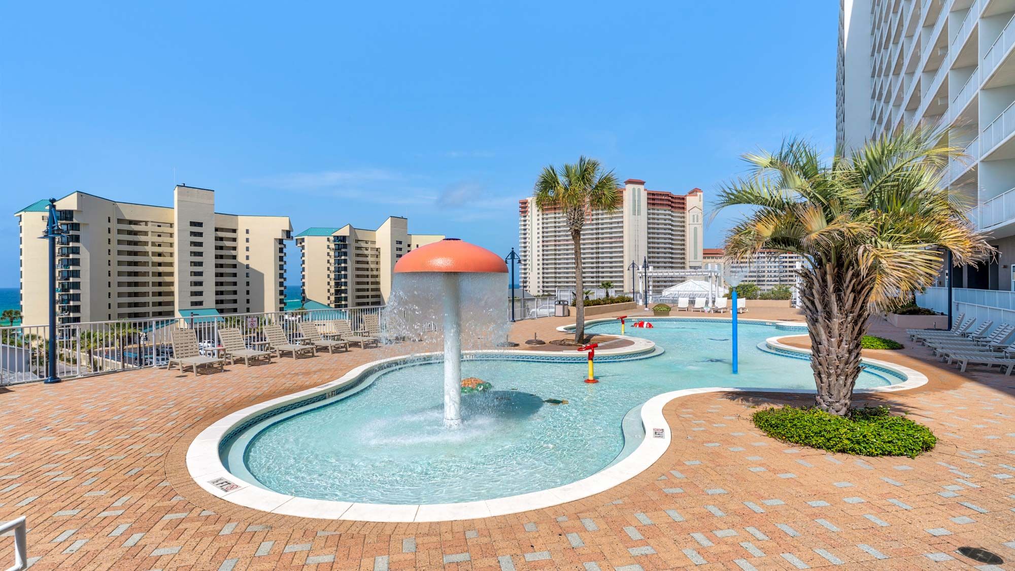 Laketown Wharf Grounds and Amenities