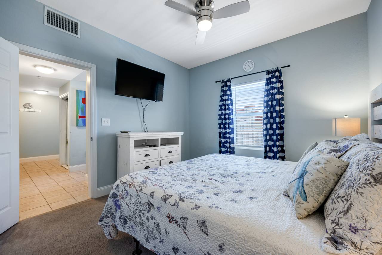 Laketown Wharf 1730 Bedroom Laketown Wharf 1730 Bedroom