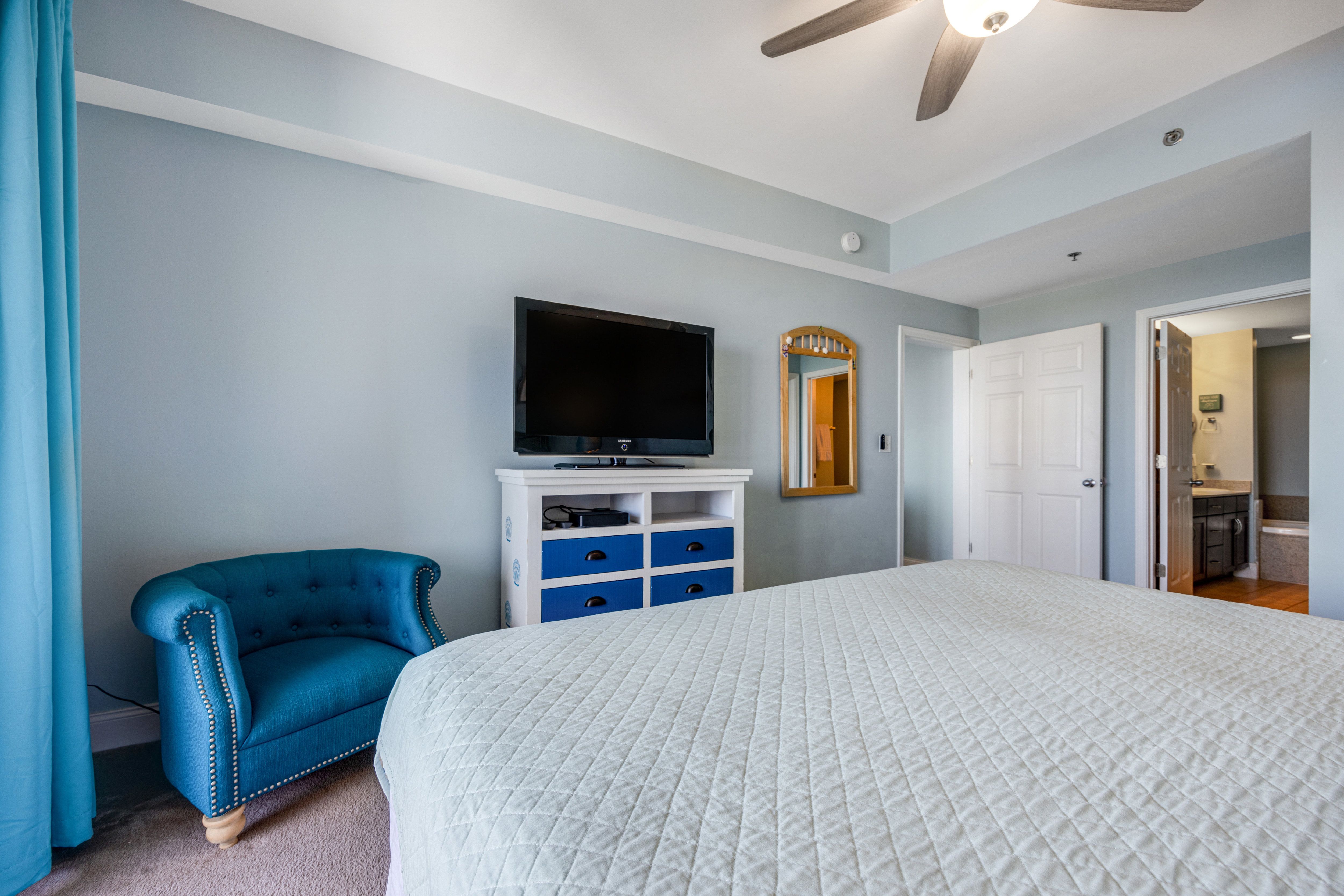 Laketown Wharf 1730 Bedroom