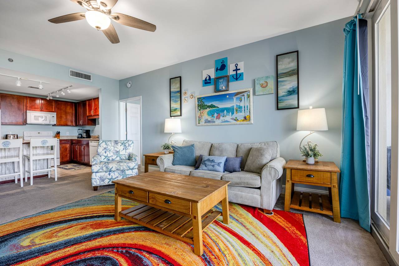 Laketown Wharf 1730 Living Area Laketown Wharf 1730 Living Area