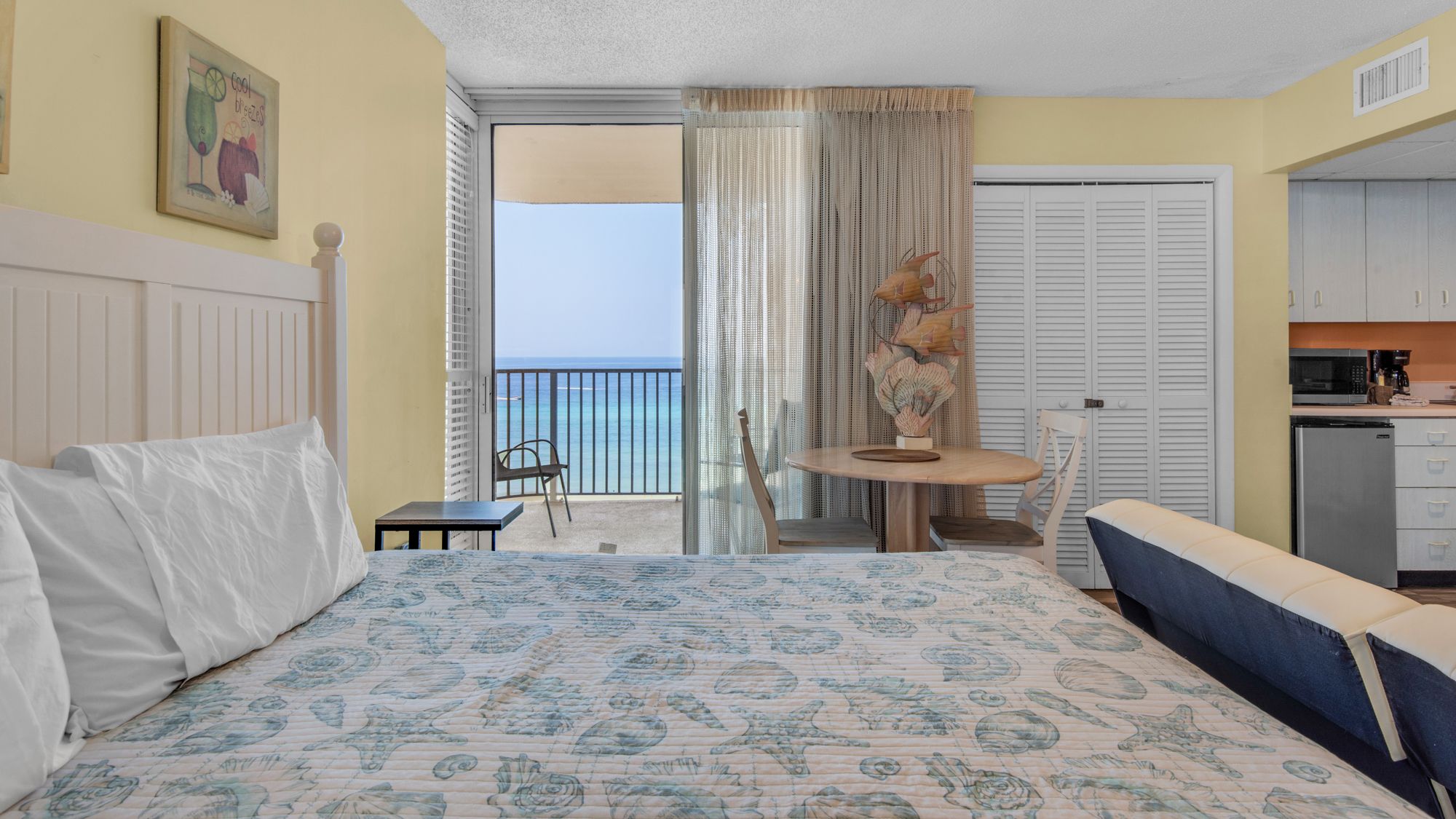 Long Beach 800E Bed with Gulf Views