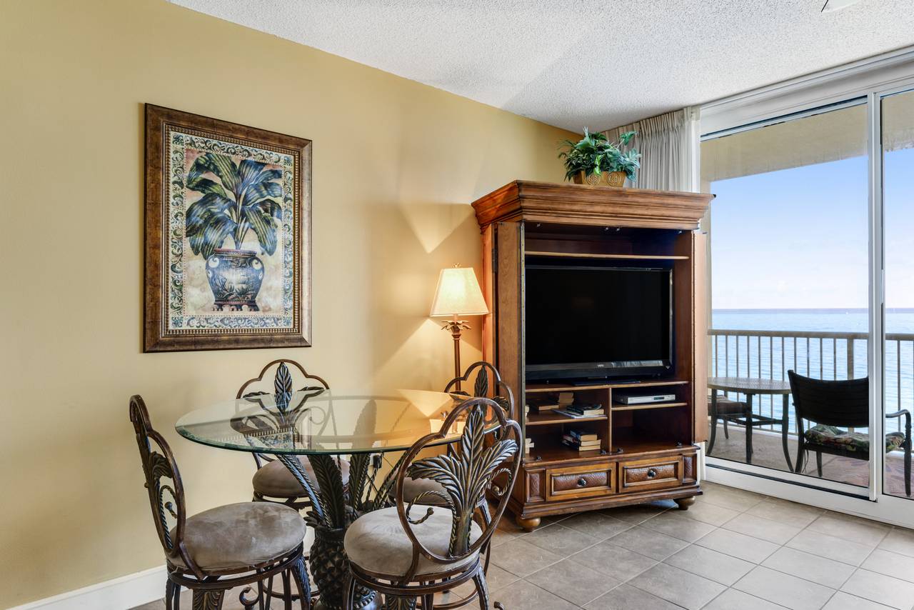 Majestic Tower 1-1306 Dining Table Majestic Tower 1-1306 Dining Table