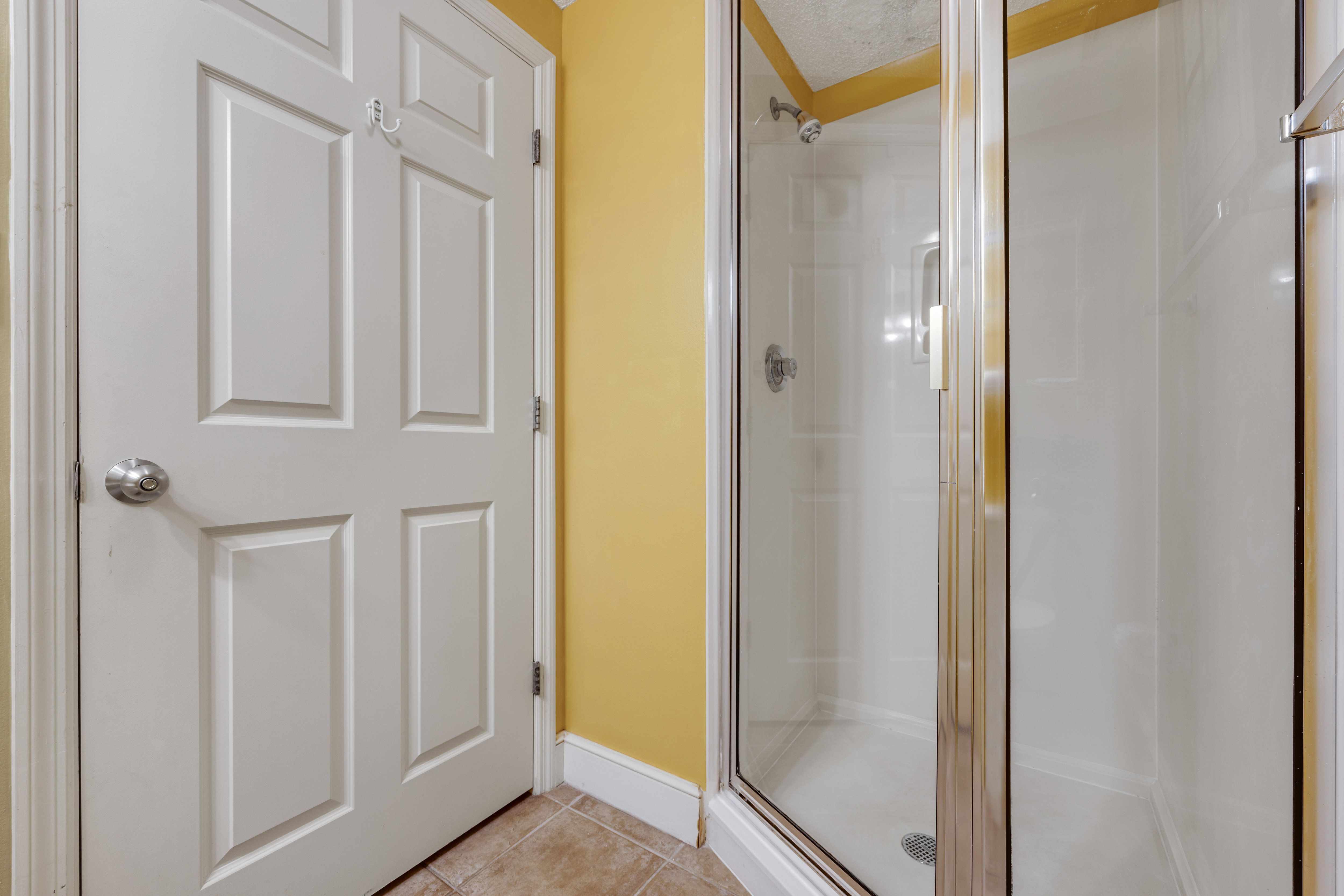 Majestic Tower 1-1306 Bathroom