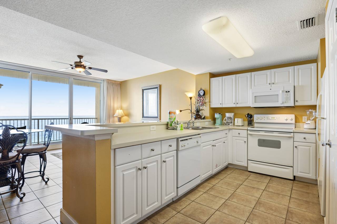 Majestic Tower 1-1306 Kitchen with Gulf View Majestic Tower 1-1306 Kitchen with Gulf View