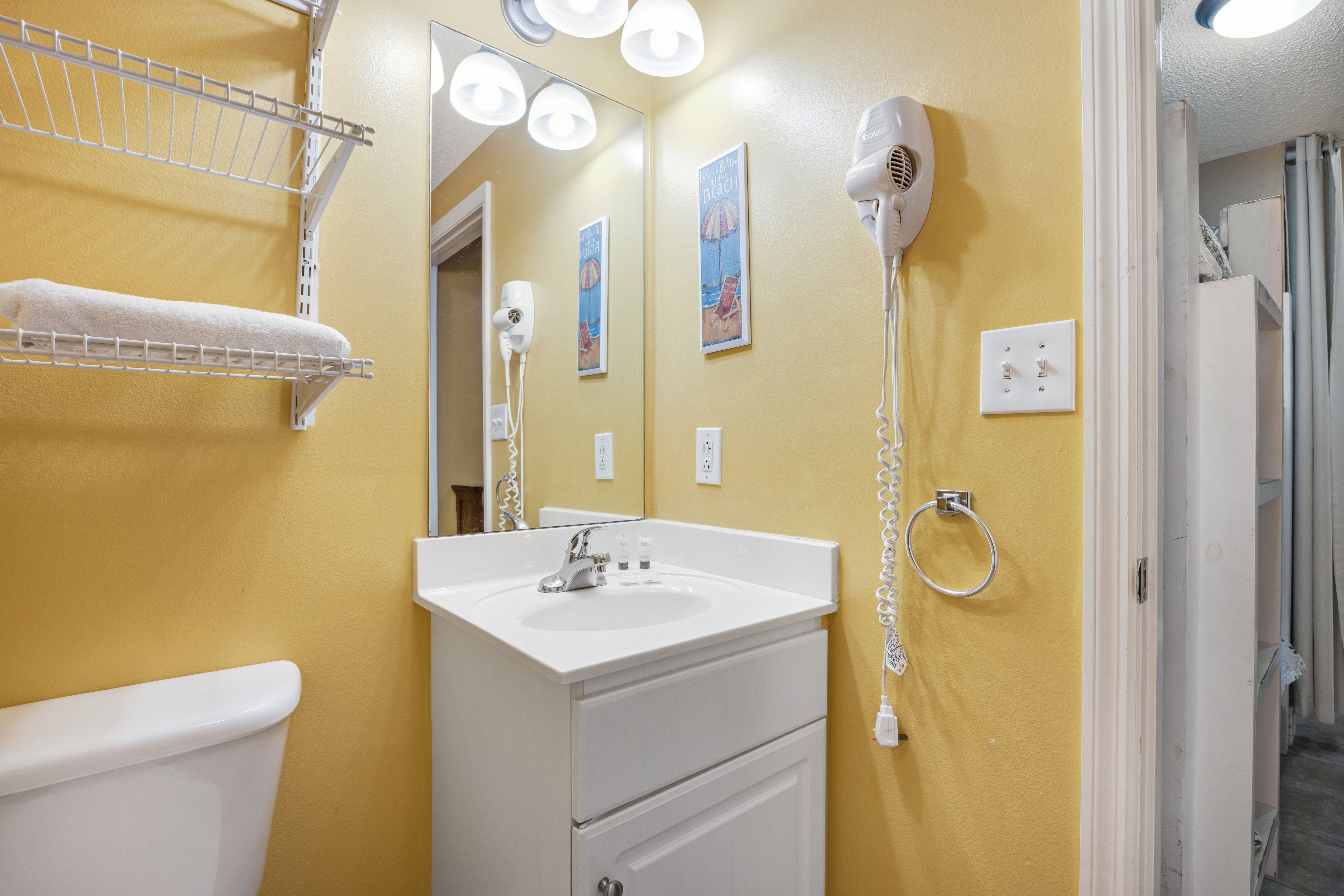 Majestic Tower 1-1306 Bathroom