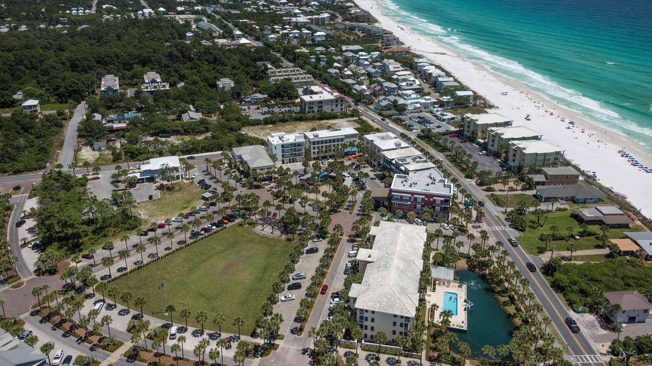 Gulf Place Grounds and Amenities Gulf Place Grounds and Amenities