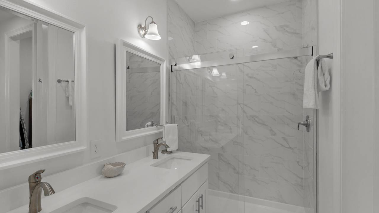 Gulf Place Residences 302 Master Bathroom Gulf Place Residences 302 Master Bathroom