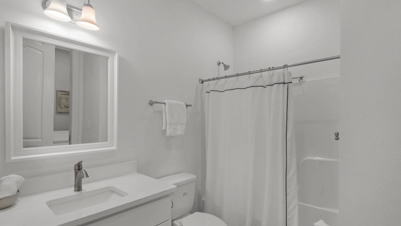 Gulf Place Residences 302 Shared Hallway Bathroom Gulf Place Residences 302 Shared Hallway Bathroom