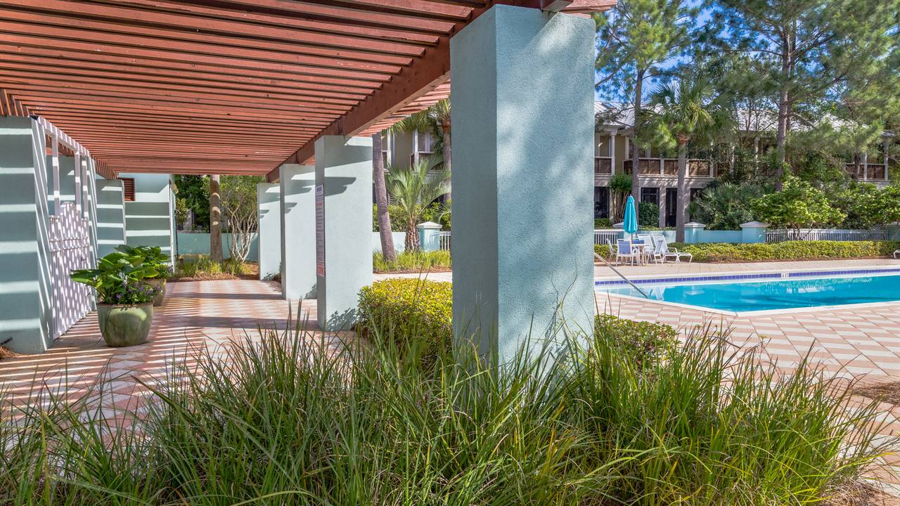 Gulf Place Grounds & Amenities Gulf Place Grounds & Amenities