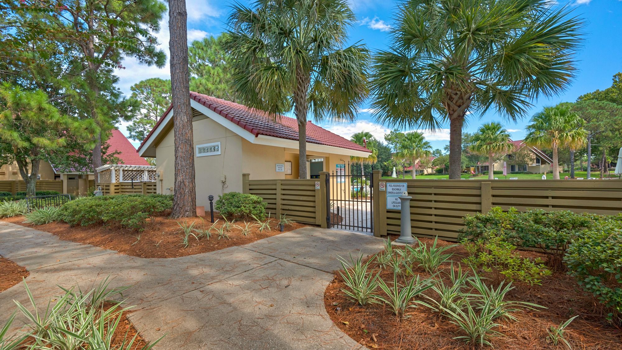 Beachwalk Villas Grounds and Amenities