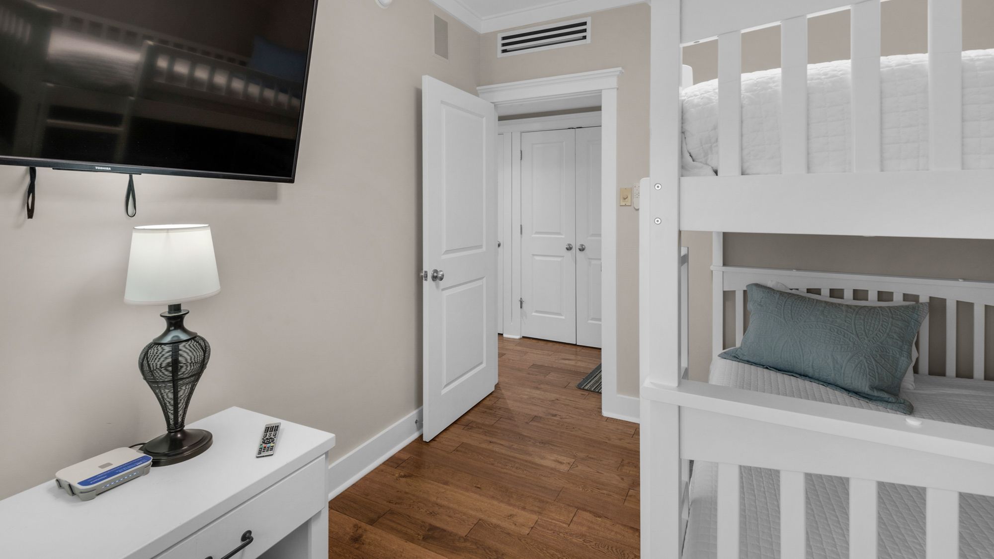 Six Palms 2A Bunk Beds and TV