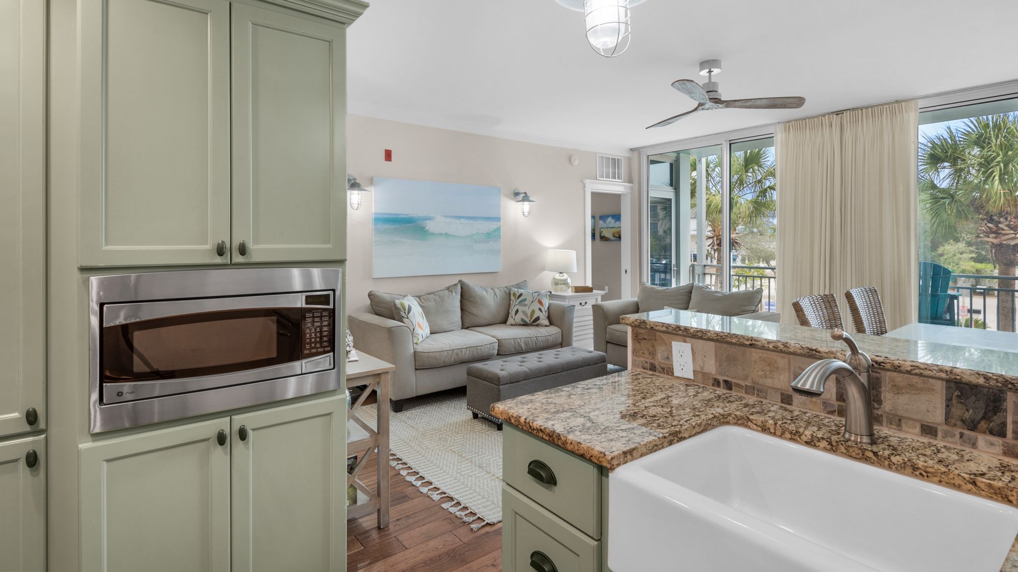 Six Palms 2A Kitchen and Living Area