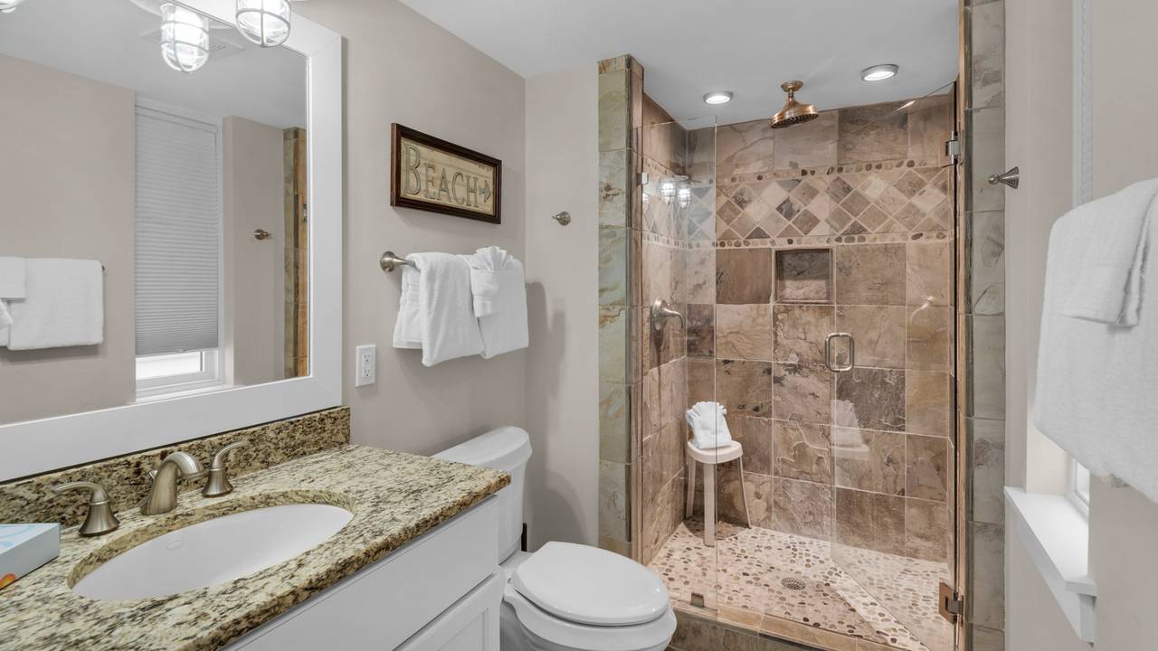 Six Palms 2A Bathroom Six Palms 2A Bathroom