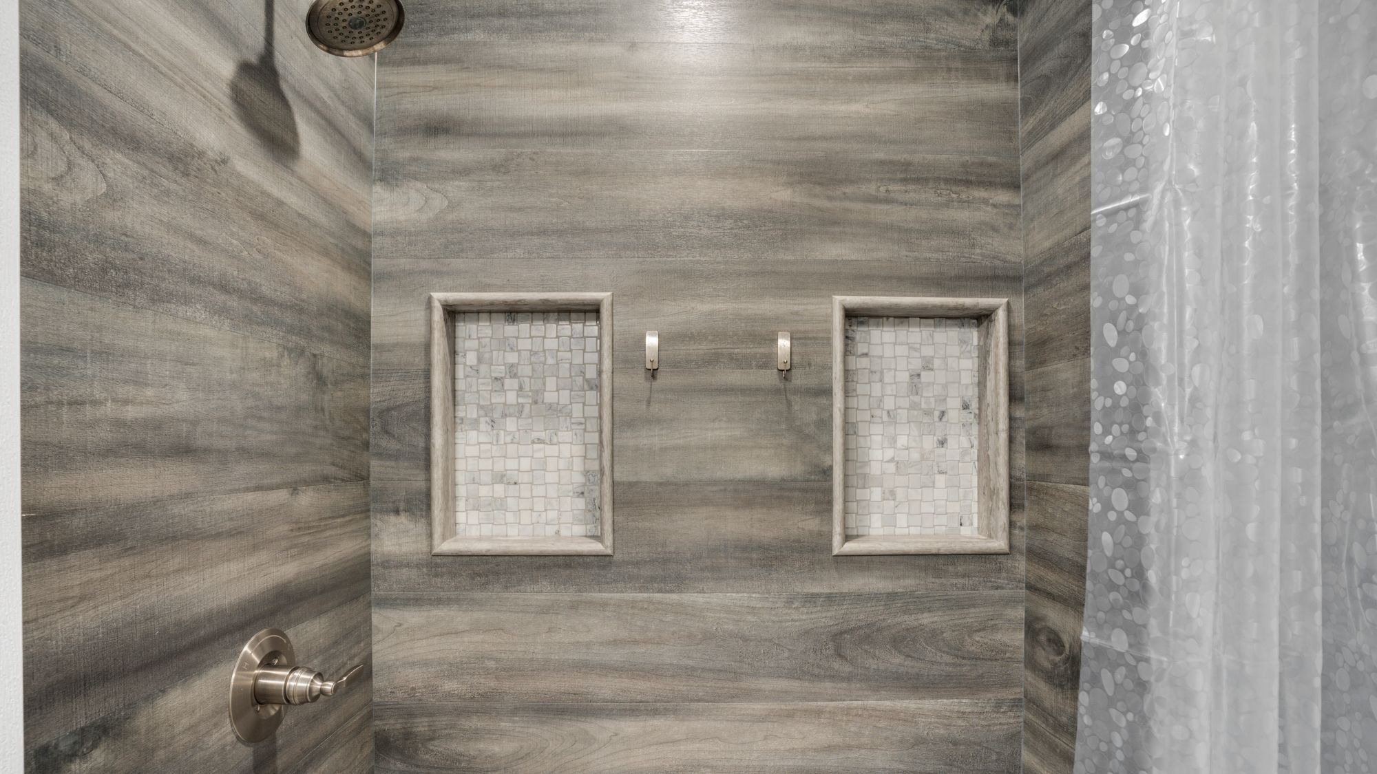 Serenas Secret Shower