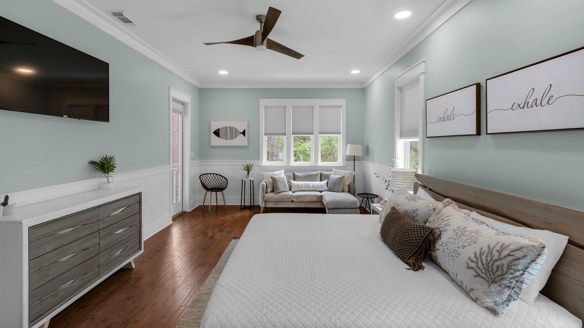 Beach Haven 2nd Floor King Bedroom