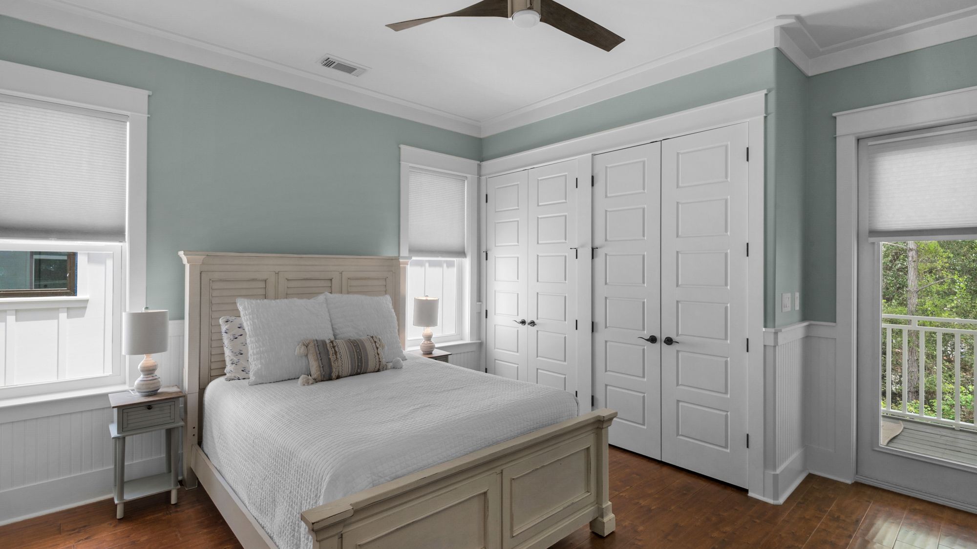 Beach Haven 2nd Floor Queen Bedroom