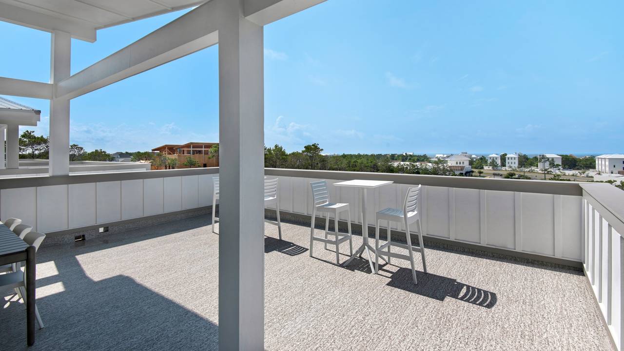 Majestic Palm 3rd Floor Observation Deck Majestic Palm 3rd Floor Observation Deck