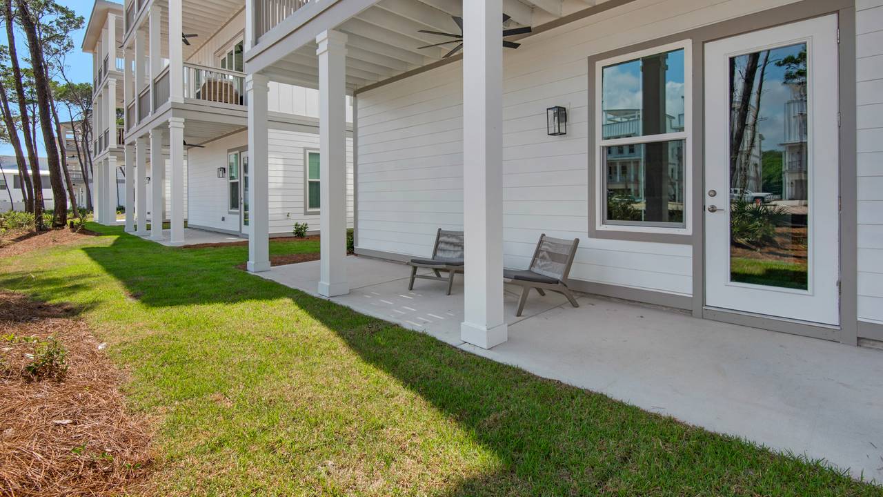 Majestic Palm Backyard Majestic Palm Backyard