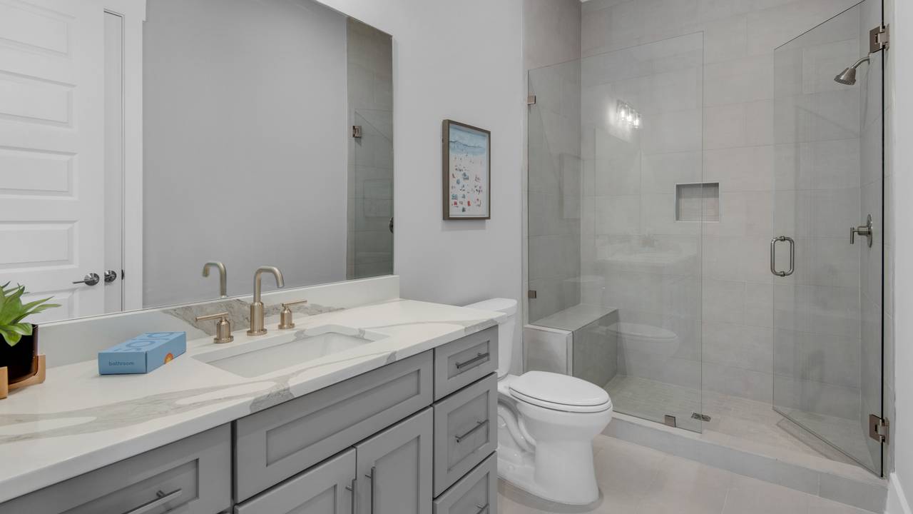 Majestic Palm 1st Floor Bathroom Majestic Palm 1st Floor Bathroom