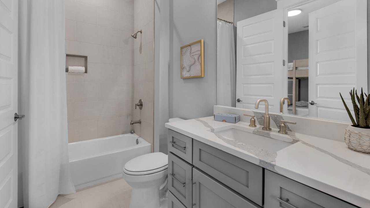 Majestic Palm 2nd Floor Private Bathroom Majestic Palm 2nd Floor Private Bathroom