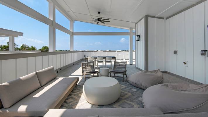 Majestic Palm 3rd Floor Observation Deck Majestic Palm 3rd Floor Observation Deck