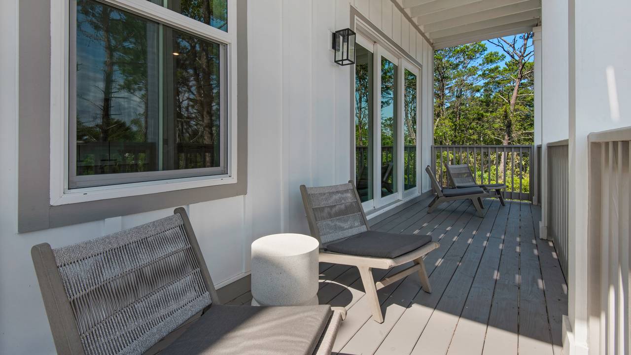 Majestic Palm 2nd Floor Back Balcony Majestic Palm 2nd Floor Back Balcony