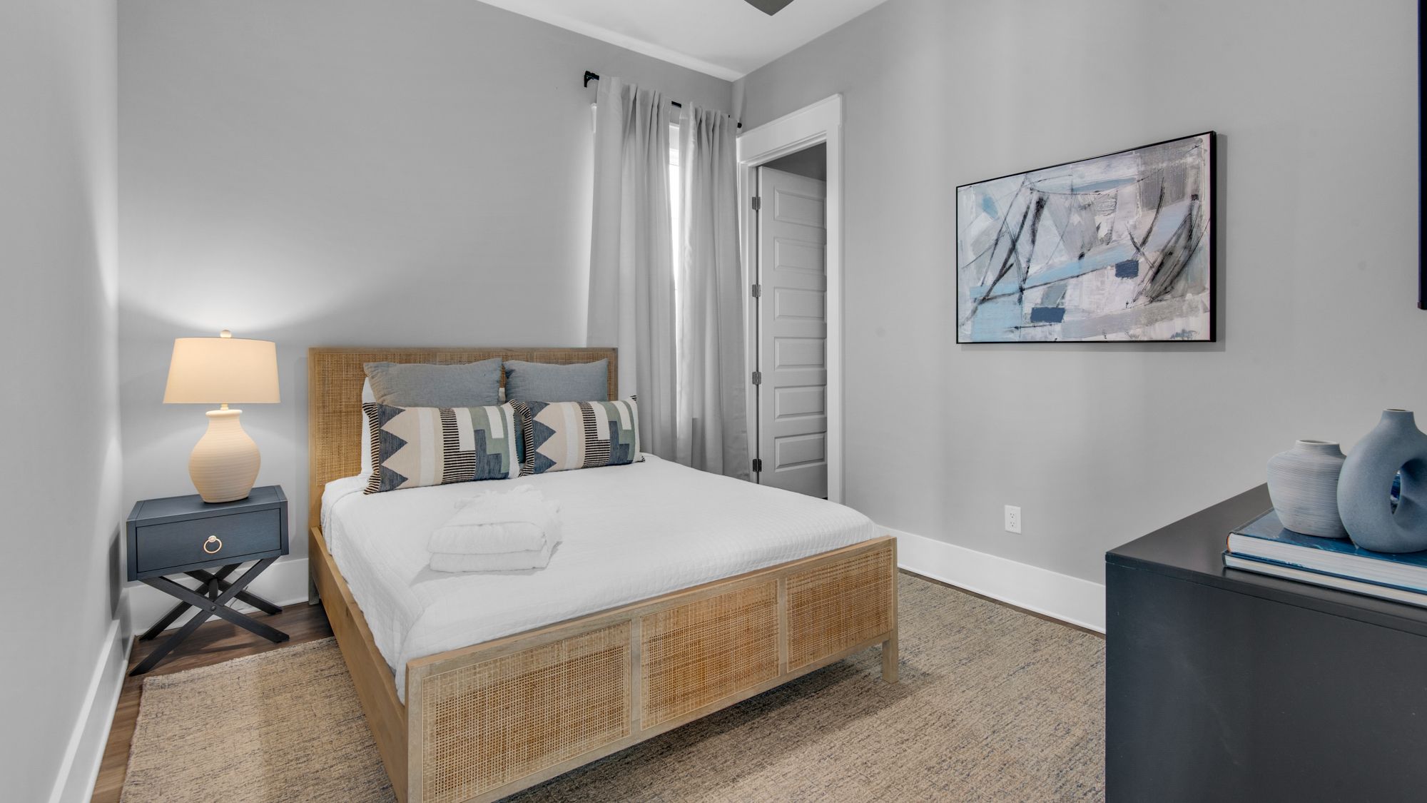 Majestic Palm 1st Floor Queen Bedroom