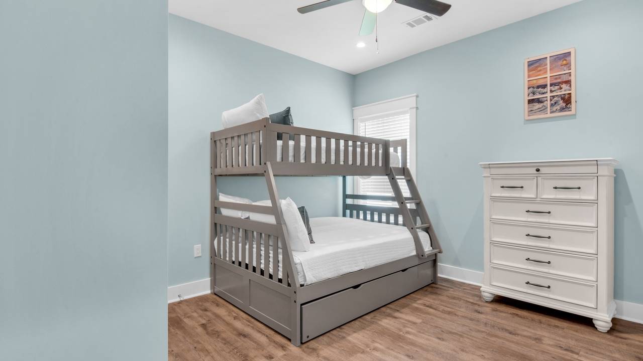 Boat and Beach Bunkroom Boat and Beach Bunkroom