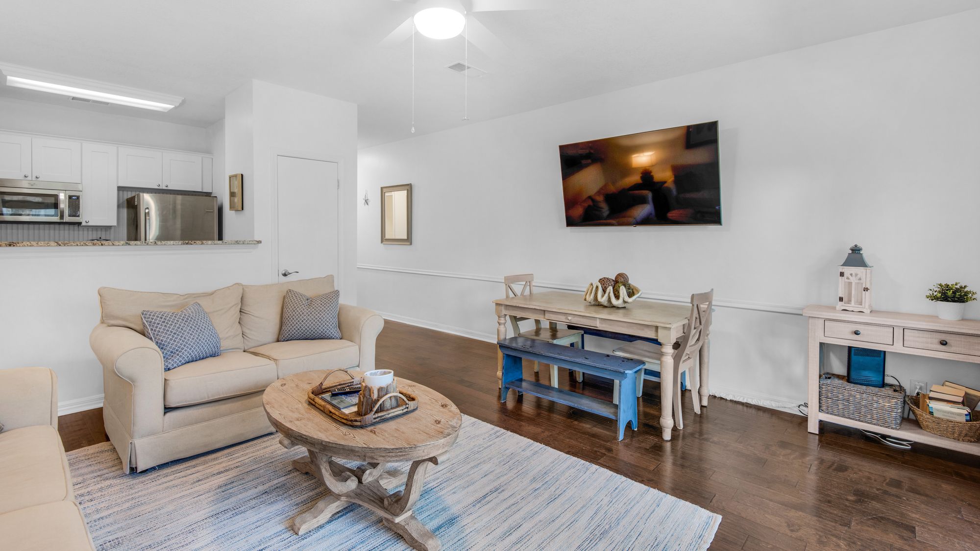 Palms D2 Living Area